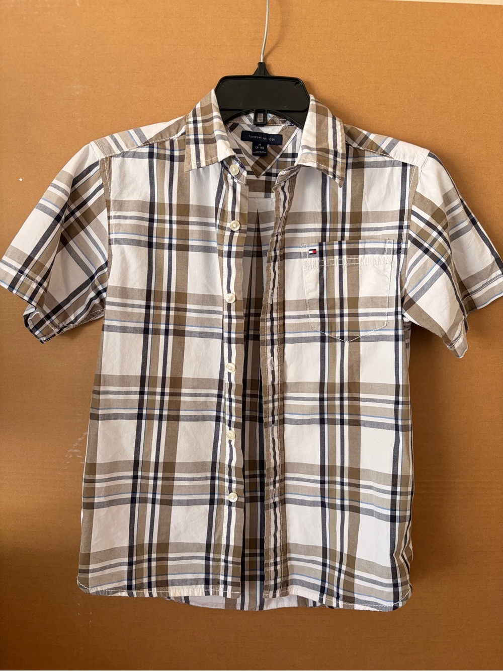 Tommy Hilfiger boys Short Sleeve Plaid Button-Up Shirt - White & Brown